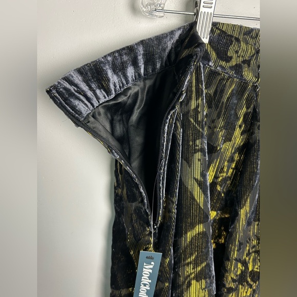 NWT Anthropologie ModCloth Midi Skirt Velvet Burnout Plus Size 2X Flare Goth - Picture 8 of 12